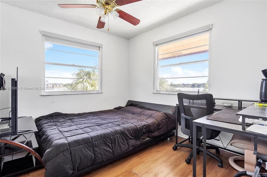 En Venta: $223,000 (2 camas, 2 baños, 815 Pies cuadrados)