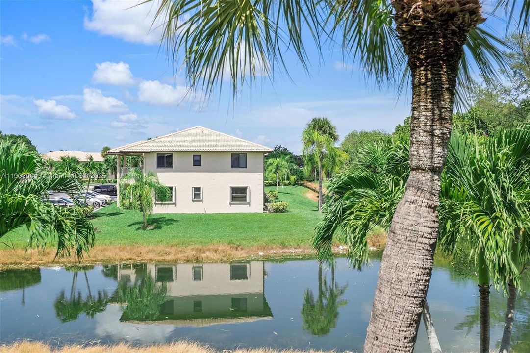 En Venta: $223,000 (2 camas, 2 baños, 815 Pies cuadrados)