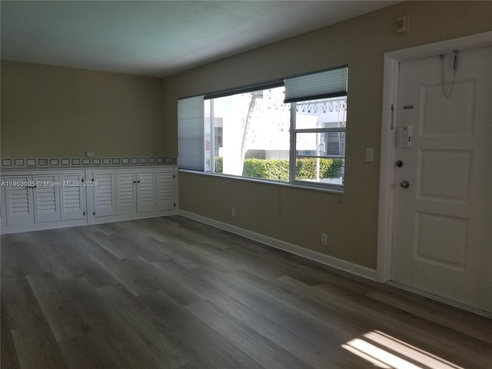 For Rent: $1,650 (1 beds, 1 baths, 600 Square Feet)