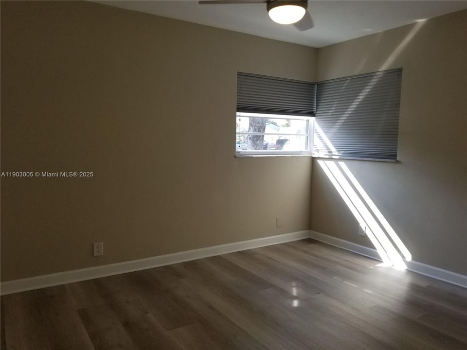 For Rent: $1,650 (1 beds, 1 baths, 600 Square Feet)