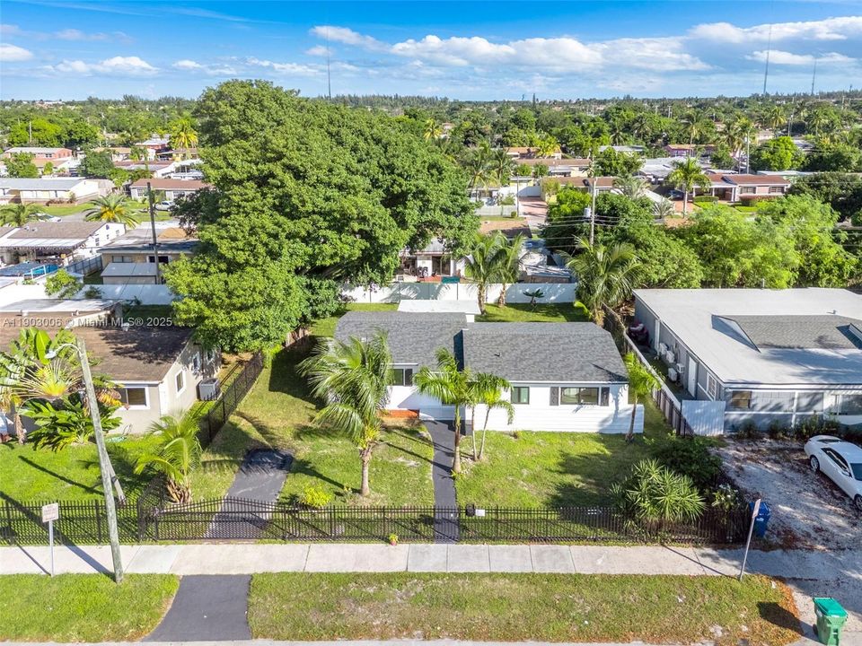 Activo con contrato: $529,000 (4 camas, 2 baños, 1530 Pies cuadrados)