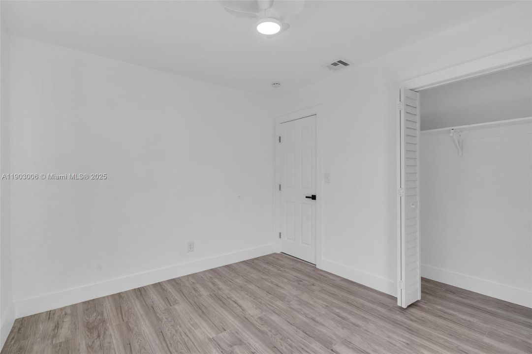 Activo con contrato: $529,000 (4 camas, 2 baños, 1530 Pies cuadrados)