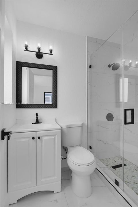 Activo con contrato: $529,000 (4 camas, 2 baños, 1530 Pies cuadrados)