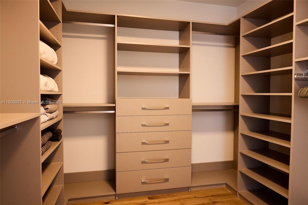 Largest closet in primary