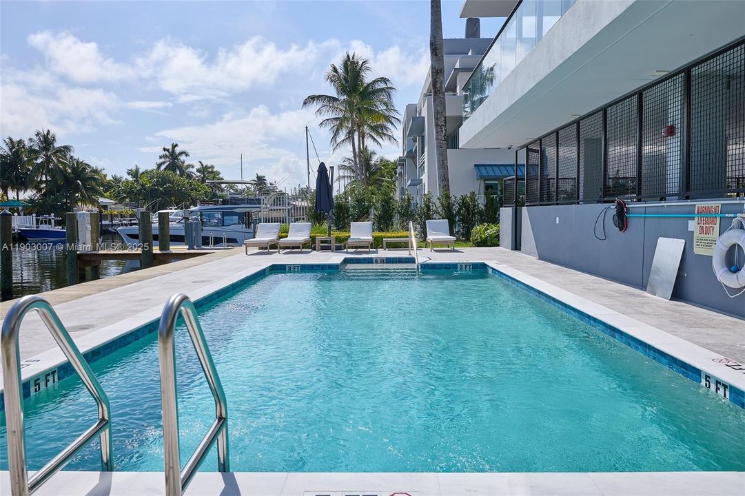 Active With Contract: $17,000 (3 beds, 3 baths, 2875 Square Feet)