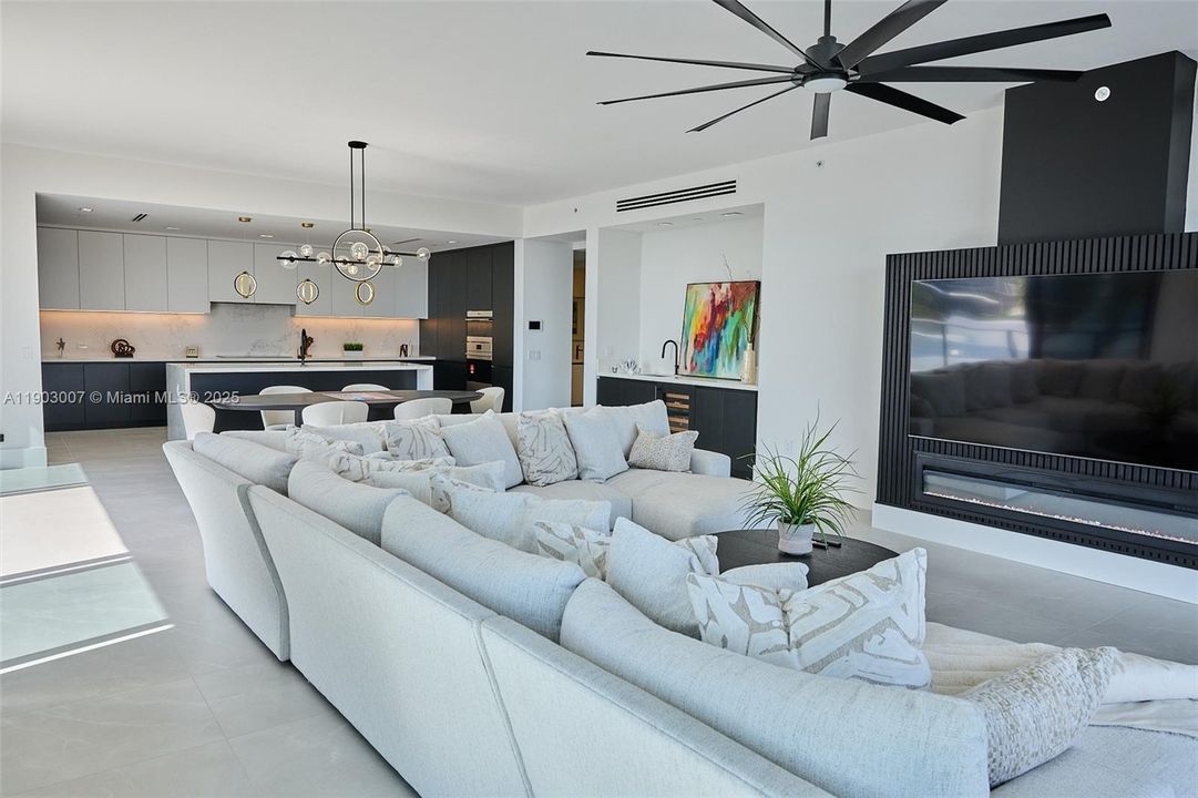 Active With Contract: $17,000 (3 beds, 3 baths, 2875 Square Feet)