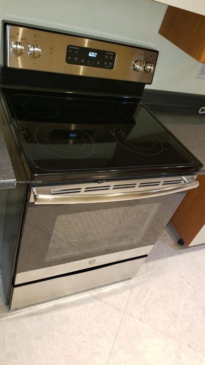 Recently Rented: $1,600 (1 beds, 1 baths, 658 Square Feet)