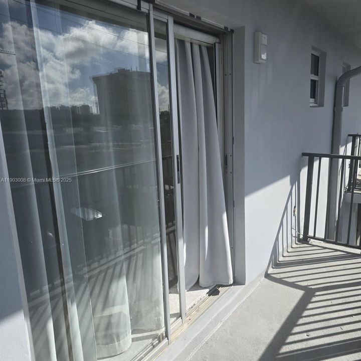 Recently Rented: $1,600 (1 beds, 1 baths, 658 Square Feet)