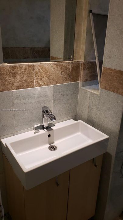 Recently Rented: $1,600 (1 beds, 1 baths, 658 Square Feet)