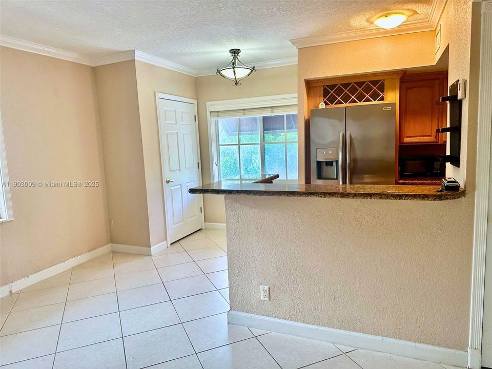 For Sale: $210,000 (1 beds, 1 baths, 459 Square Feet)