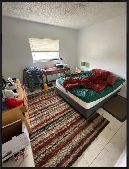 待售: $155,000 (2 贝兹, 1 浴室, 721 平方英尺)