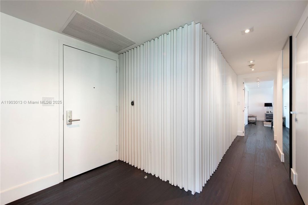 待售: $4,100,000 (2 贝兹, 2 浴室, 1279 平方英尺)