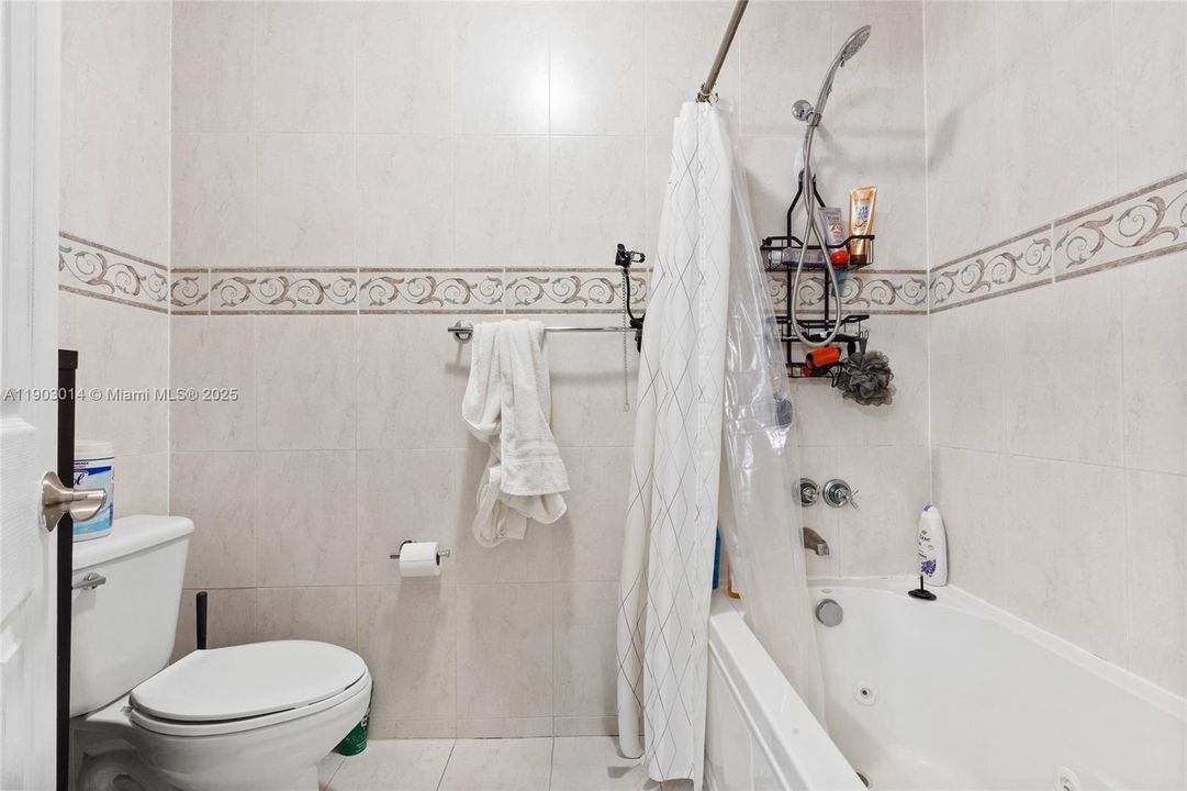 For Sale: $490,000 (2 beds, 2 baths, 1452 Square Feet)