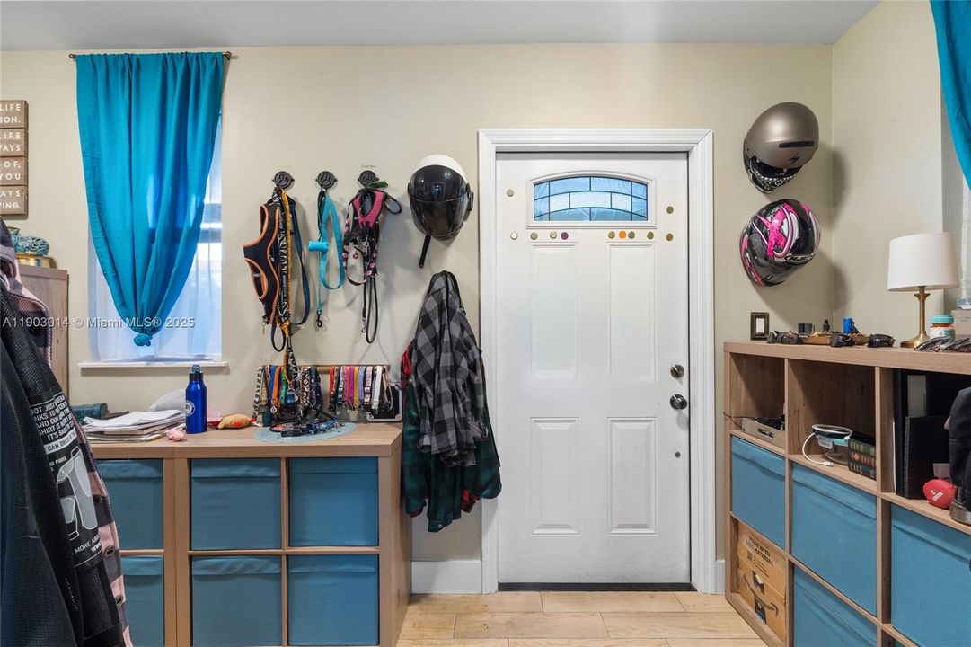 For Sale: $490,000 (2 beds, 2 baths, 1452 Square Feet)