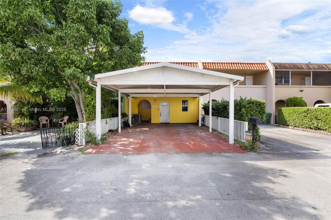 For Sale: $490,000 (2 beds, 2 baths, 1452 Square Feet)
