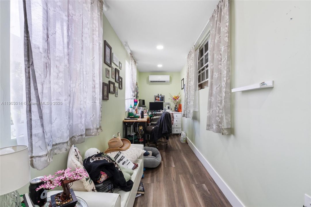 For Sale: $490,000 (2 beds, 2 baths, 1452 Square Feet)