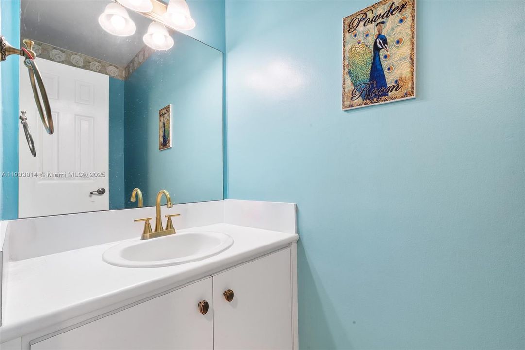 For Sale: $490,000 (2 beds, 2 baths, 1452 Square Feet)