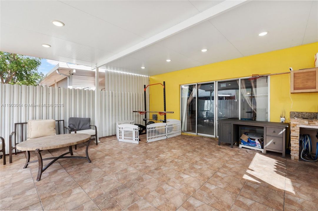 For Sale: $490,000 (2 beds, 2 baths, 1452 Square Feet)