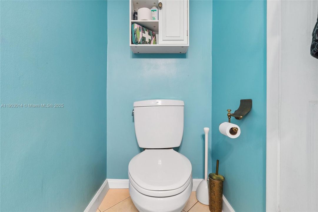 For Sale: $490,000 (2 beds, 2 baths, 1452 Square Feet)