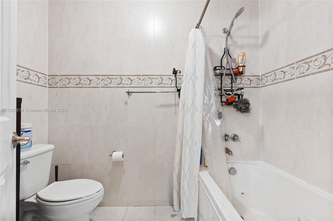 For Sale: $490,000 (2 beds, 2 baths, 1452 Square Feet)