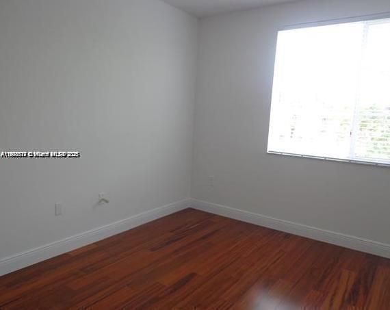 Active With Contract: $1,650 (1 beds, 1 baths, 730 Square Feet)