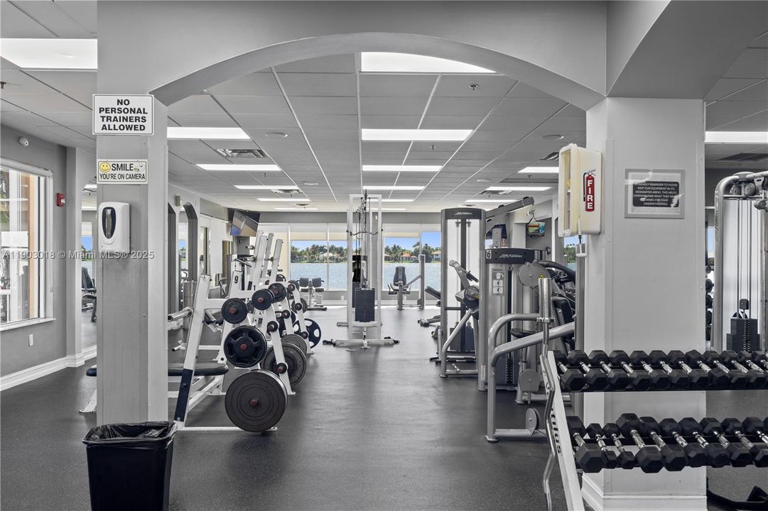 На продажу: $534,900 (3 спален, 3 ванн, 1586 Квадратных фут)