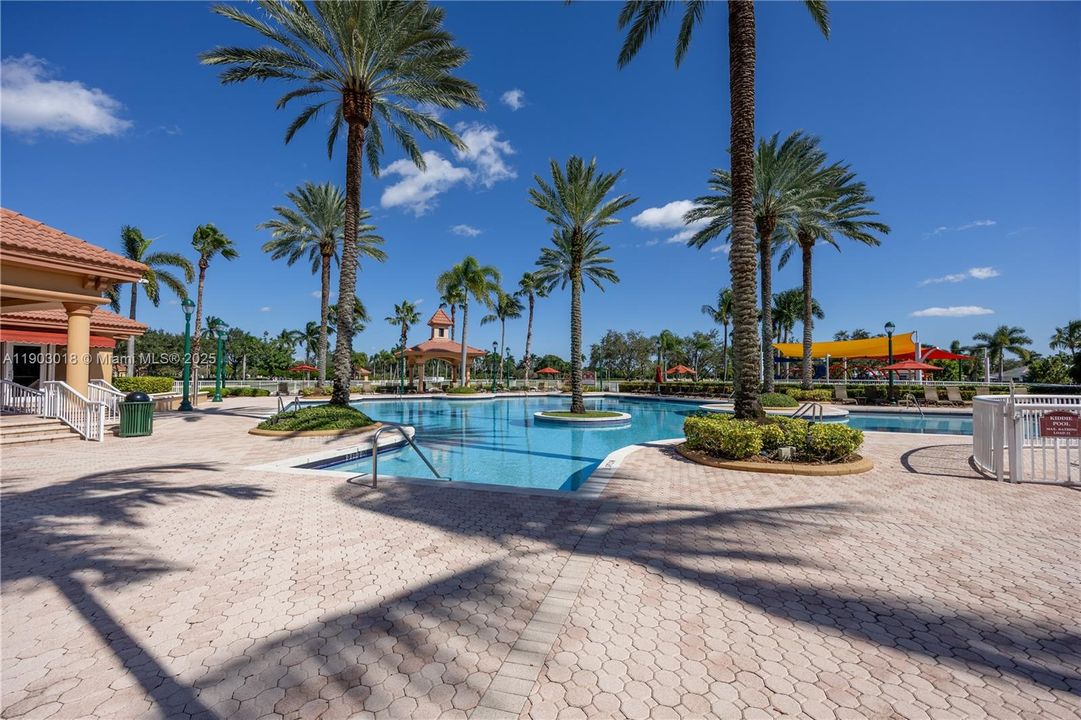 На продажу: $534,900 (3 спален, 3 ванн, 1586 Квадратных фут)