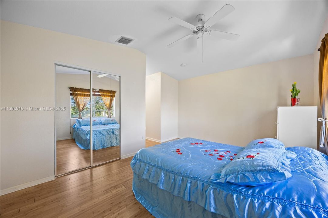 На продажу: $534,900 (3 спален, 3 ванн, 1586 Квадратных фут)