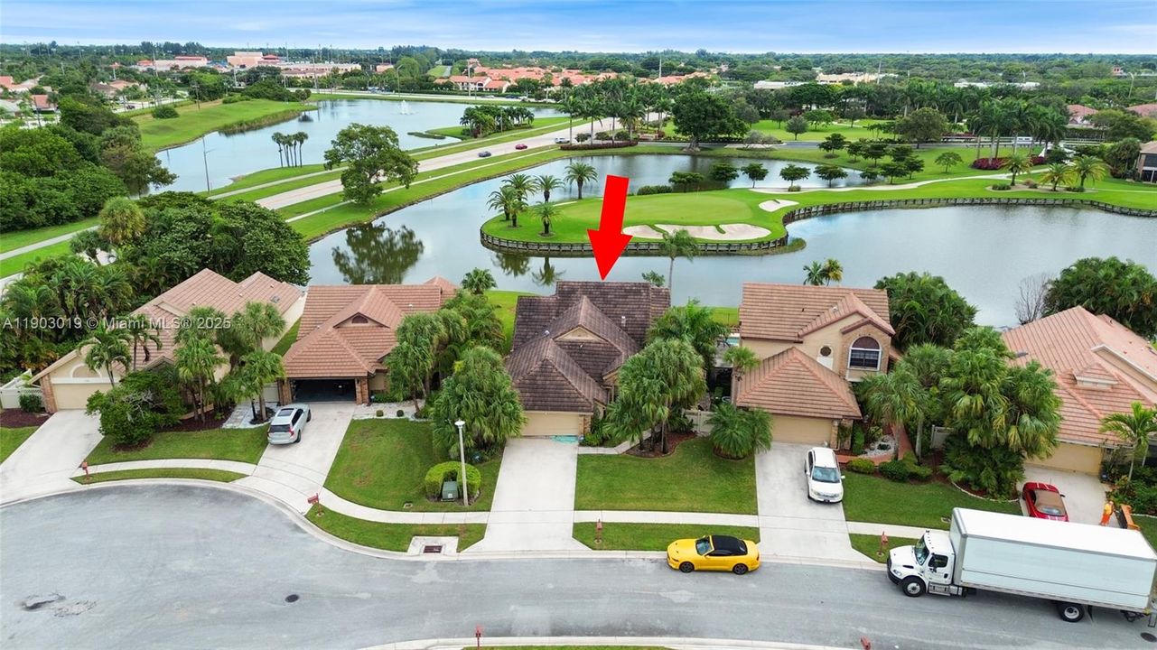 For Sale: $499,900 (2 beds, 2 baths, 1740 Square Feet)