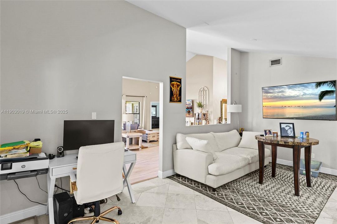 For Sale: $499,900 (2 beds, 2 baths, 1740 Square Feet)