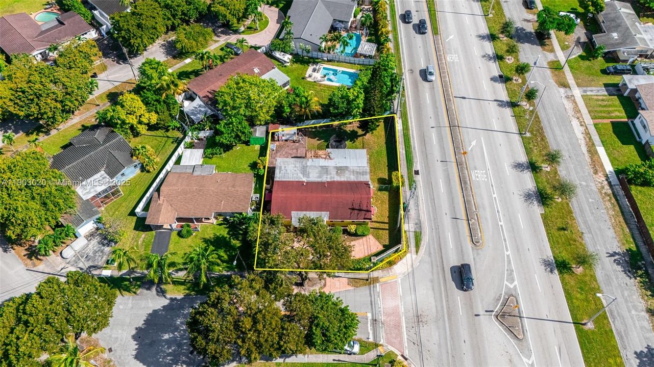 For Sale: $856,000 (4 beds, 3 baths, 1242 Square Feet)