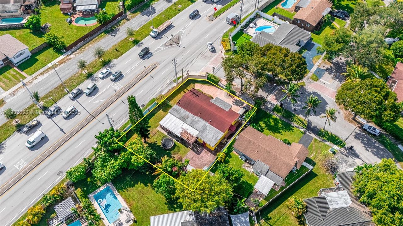 For Sale: $856,000 (4 beds, 3 baths, 1242 Square Feet)