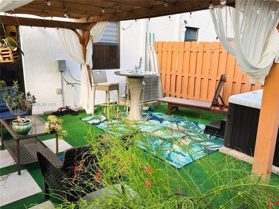 出租: $3,200 (4 贝兹, 2 浴室, 1820 平方英尺)