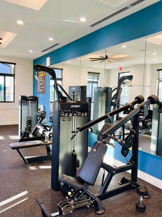 出租: $3,200 (4 贝兹, 2 浴室, 1820 平方英尺)