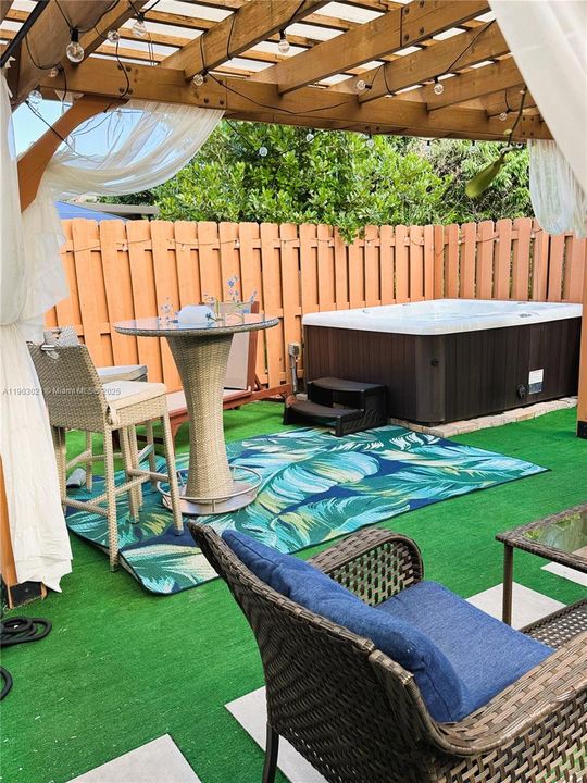 出租: $3,200 (4 贝兹, 2 浴室, 1820 平方英尺)