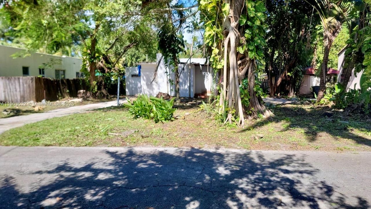 En Venta: $699,000 (2 camas, 1 baños, 981 Pies cuadrados)