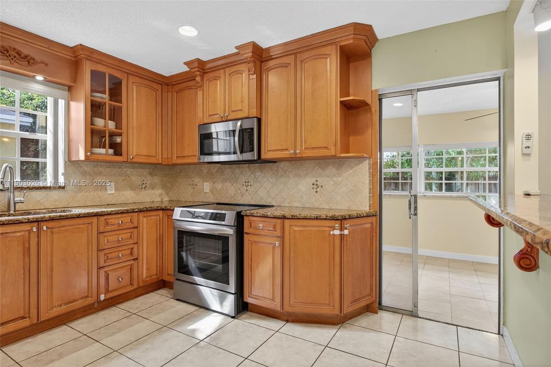 For Sale: $479,000 (3 beds, 2 baths, 1379 Square Feet)