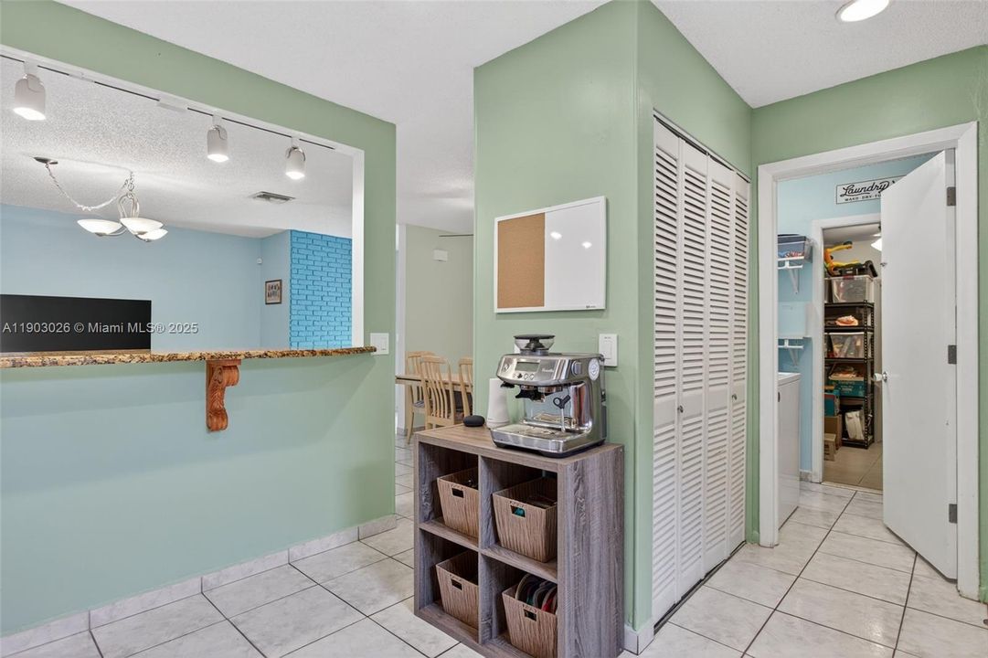 For Sale: $479,000 (3 beds, 2 baths, 1379 Square Feet)