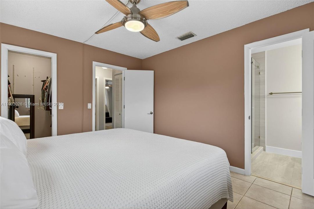 For Sale: $479,000 (3 beds, 2 baths, 1379 Square Feet)