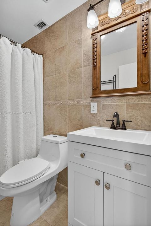 For Sale: $479,000 (3 beds, 2 baths, 1379 Square Feet)