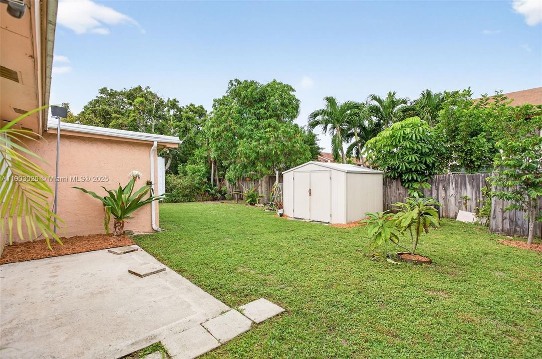 For Sale: $479,000 (3 beds, 2 baths, 1379 Square Feet)