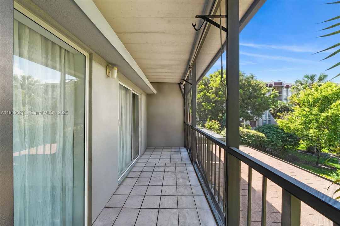 For Sale: $549,000 (3 beds, 2 baths, 1750 Square Feet)