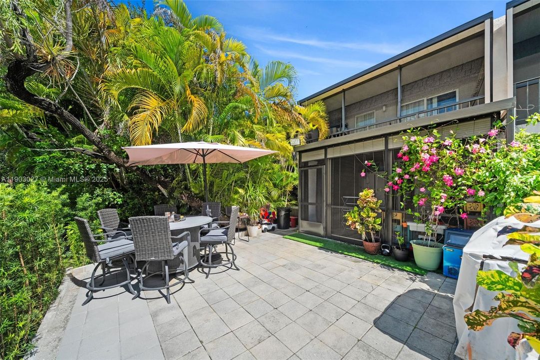 For Sale: $549,000 (3 beds, 2 baths, 1750 Square Feet)