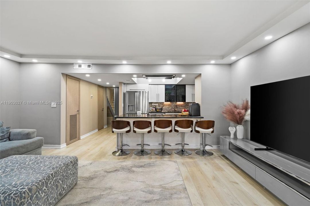 For Sale: $549,000 (3 beds, 2 baths, 1750 Square Feet)