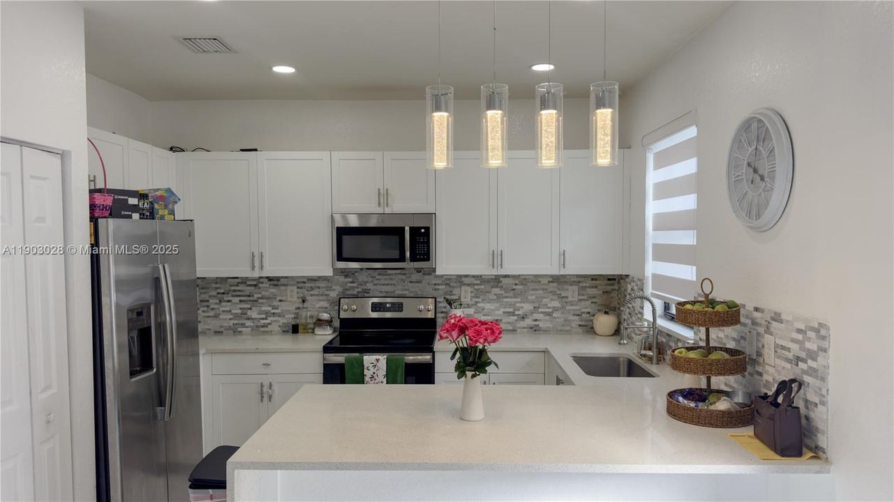 For Sale: $520,000 (3 beds, 2 baths, 1483 Square Feet)