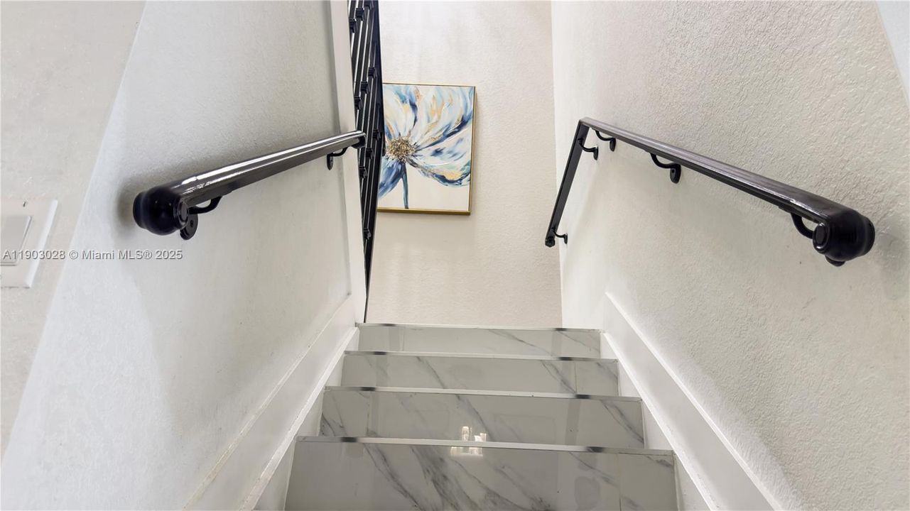 For Sale: $520,000 (3 beds, 2 baths, 1483 Square Feet)