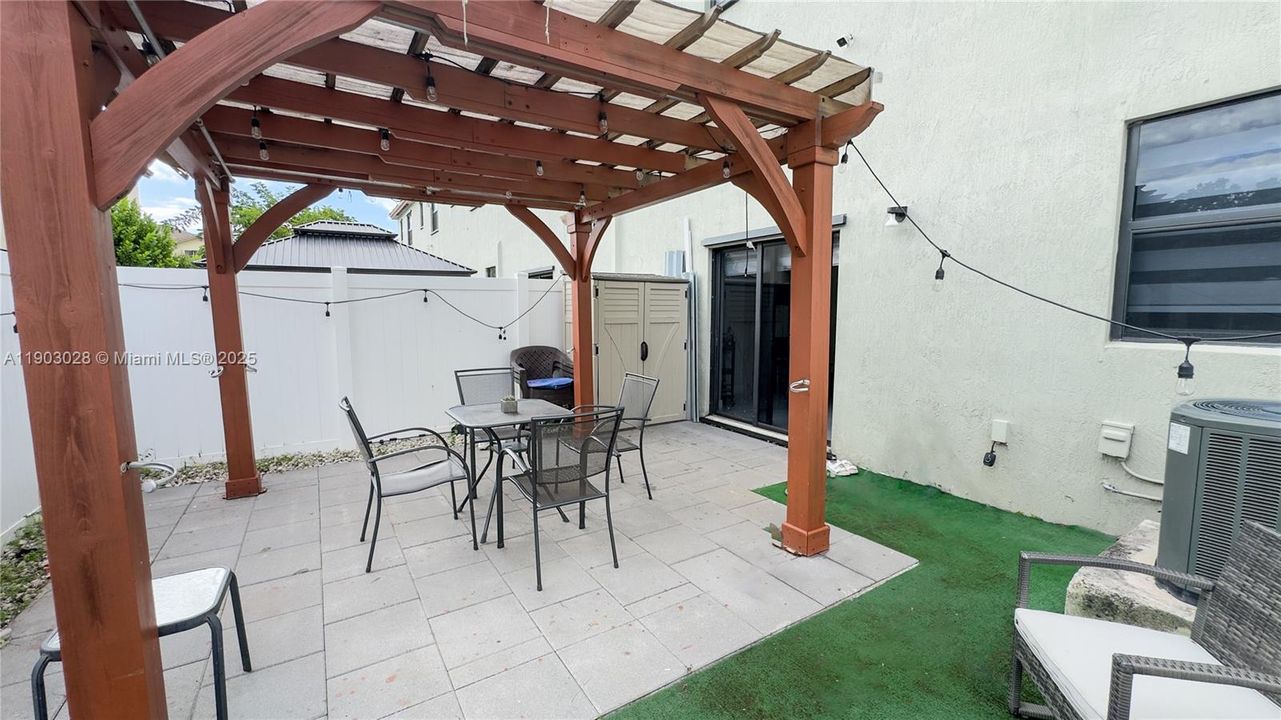 For Sale: $520,000 (3 beds, 2 baths, 1483 Square Feet)