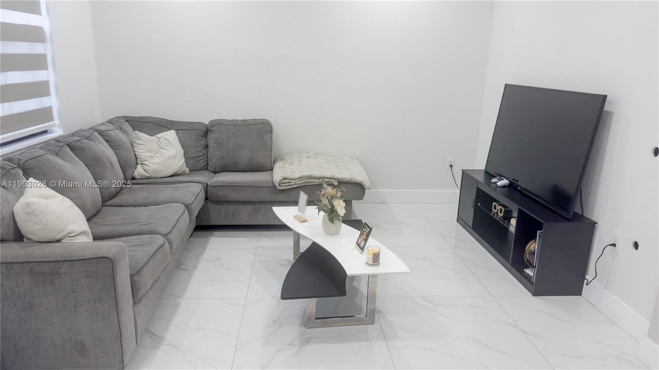 For Sale: $520,000 (3 beds, 2 baths, 1483 Square Feet)