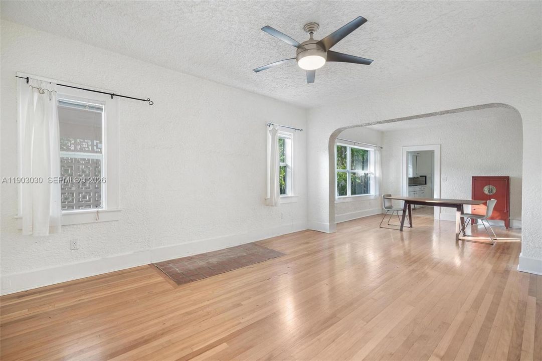 For Sale: $2,300,000 (4 beds, 3 baths, 2400 Square Feet)