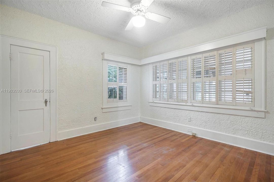 For Sale: $2,300,000 (4 beds, 3 baths, 2400 Square Feet)